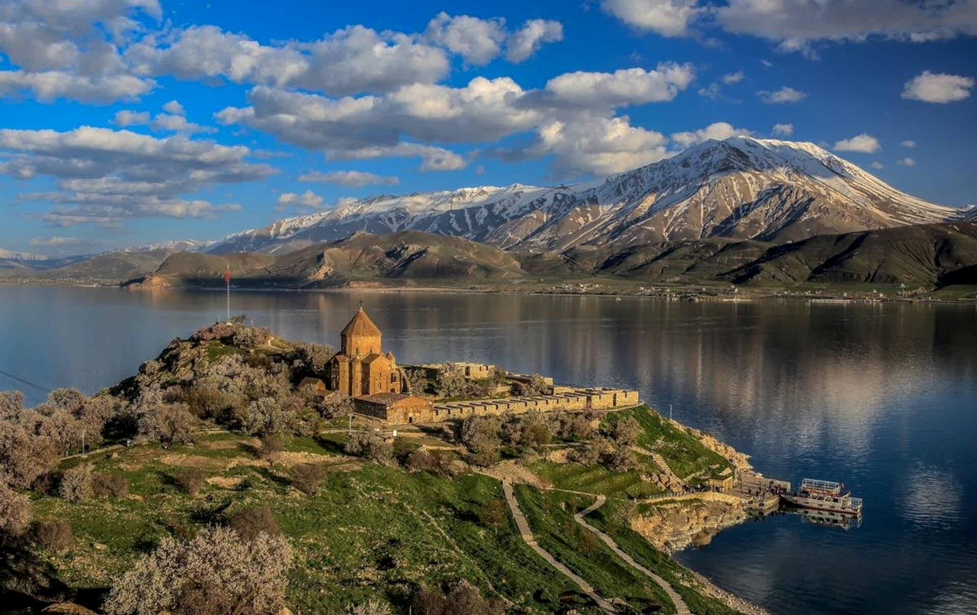  Doğunun İncileri(UÇAKLI)