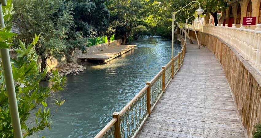  Doğunun İncileri(UÇAKLI)