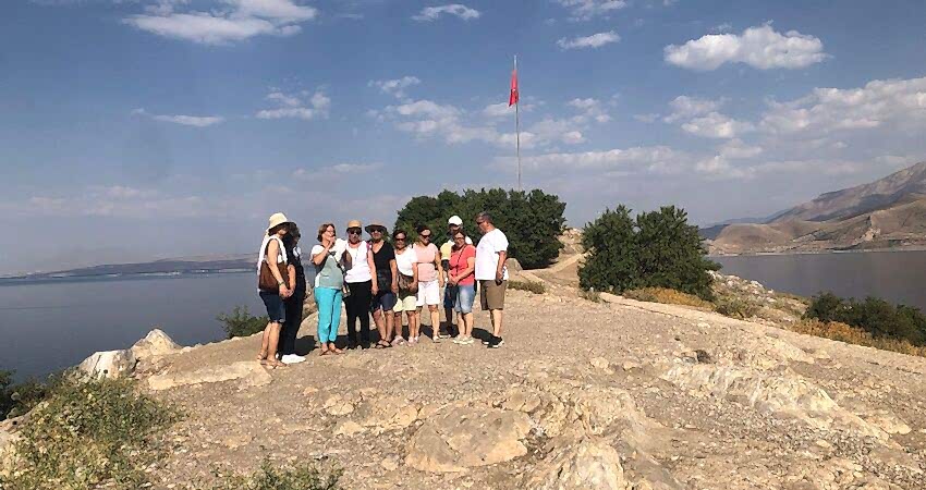  Doğunun İncileri(UÇAKLI)